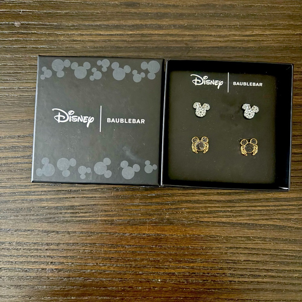 NEW Disney BaubleBar Halloween spiderweb earrings
